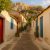 Anafiotika en Atenas: cómo visitar el barrio secreto que parece una isla griega bajo la Acrópolis